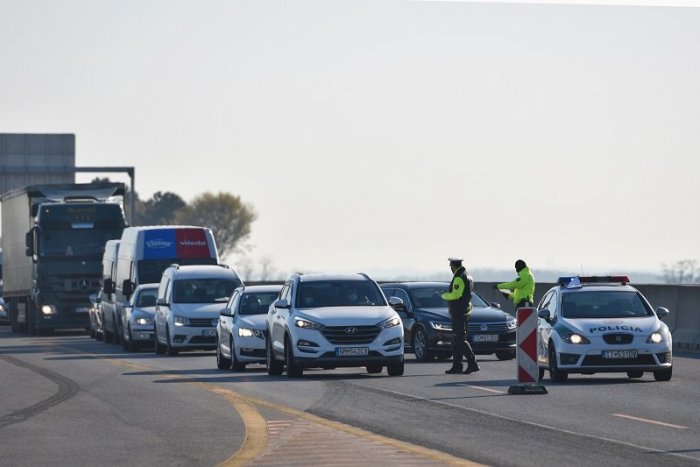 Ilustračný obrázok k článku Vodiči musia mať pevné nervy: Na D1 bude dočasne úplne uzavretý 300-metrový úsek