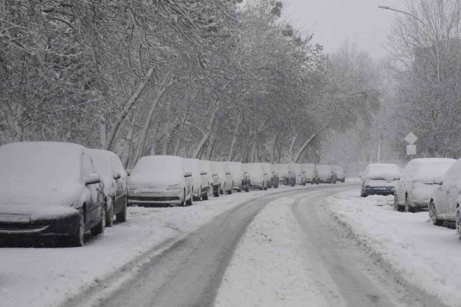 Ilustračný obrázok k článku Pravá ZIMA sa blíži: Čakajte vietor aj SNEŽENIE, a to dokonca na západe Slovenska!