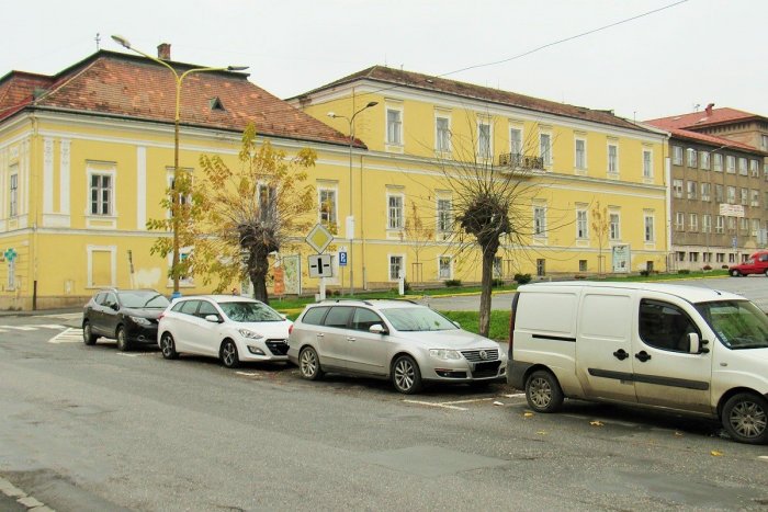 Ilustračný obrázok k článku Desaťročia v Prešove parkovali ZADARMO: ŤZP teraz budú mať isté miesto, ale musia ZAPLATIŤ