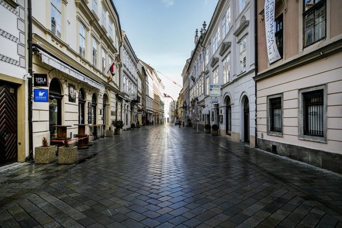 Ilustračný obrázok k článku Ďalší ZÁKAZ vychádzania, testovanie a nové opatrenia: Na čo sa vo februári pripraviť?