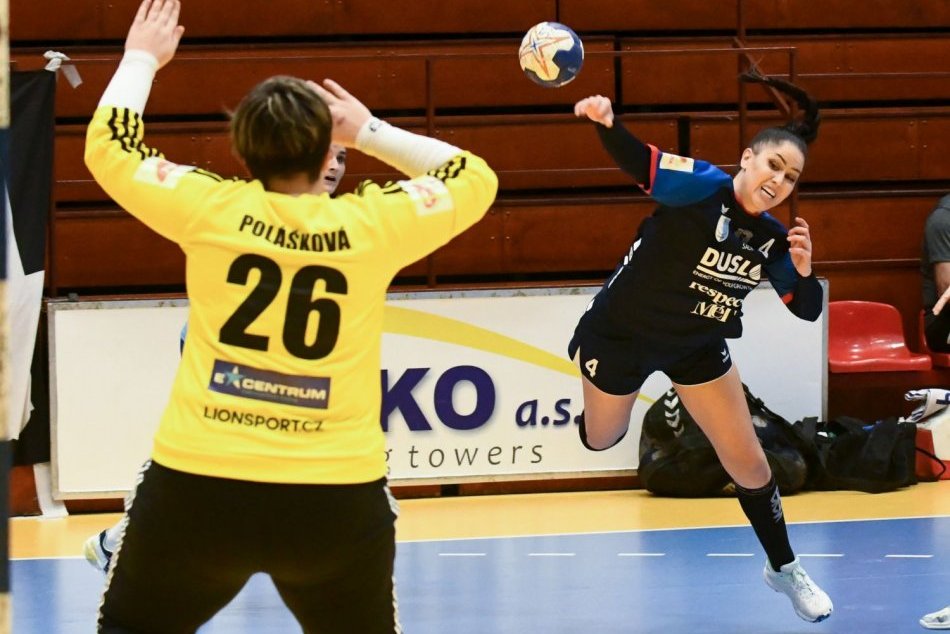 Ilustračný obrázok k článku Hádzanárky poskočili v tabuľke: Na domácej palubovke porazili Zlín