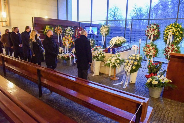 Ilustračný obrázok k článku Posledné zbohom s futbalovým velikánom: VENCE z celého sveta, kto prišiel osobne?