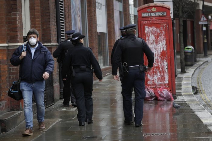 Ilustračný obrázok k článku Británia bojuje s koronavírusom: Prvú dávku vakcíny dostalo už desať miliónov ľudí