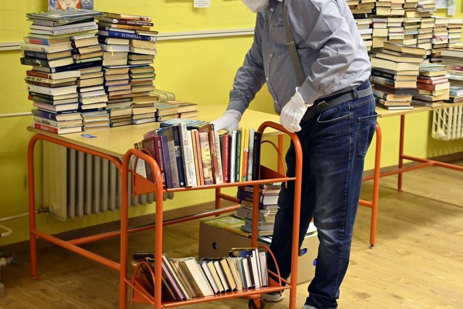 Ilustračný obrázok k článku Skvelá správa pre milovníkov kníh: V Bystrici pribudli desiatky hodnotných odborných titulov