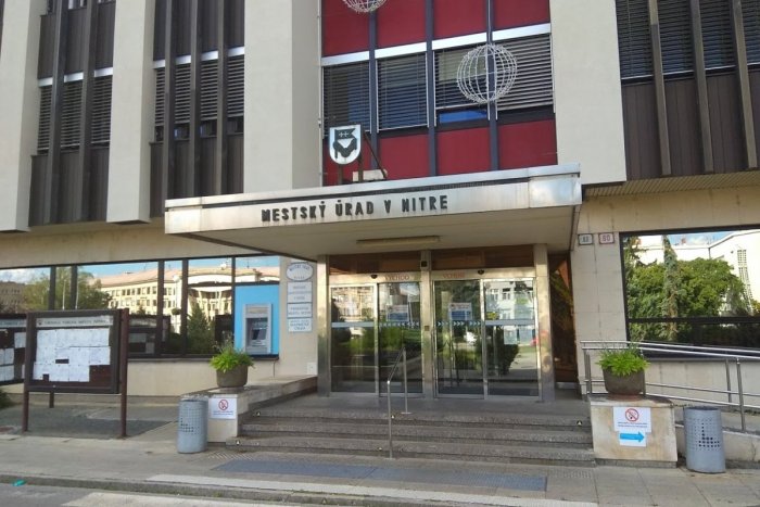 Ilustračný obrázok k článku Mesto hľadá nového KONATEĽA Nitrianskej investičnej: Aký ponúka PLAT?