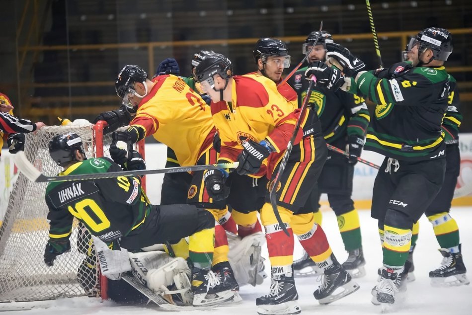 Ilustračný obrázok k článku Hokejisti s ďalšími cennými bodmi: Na domácom ľade porazili Levice, FOTO