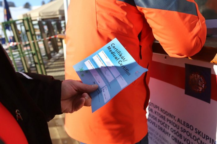 Ilustračný obrázok k článku PRÍSNE nariadenia pri otváraní škôl a škôlok: Nemáte NEGATÍVNY test, ste bez šance!