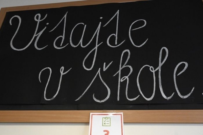 Ilustračný obrázok k článku Aktuálna situácia s otváraním škôl: PREHĽAD o tom, ako to vyzerá vo väčšine miest