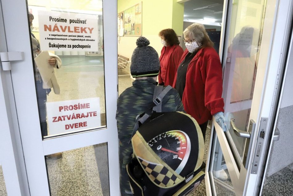 Ilustračný obrázok k článku V Trenčíne zavládne radosť: Poznáme DÁTUM, kedy sa otvoria školy aj škôlky