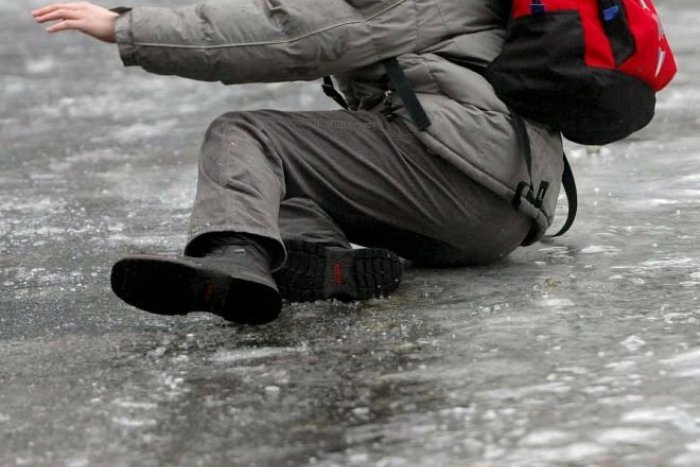 Ilustračný obrázok k článku Mrazivá bilancia poľadovice v Bystrici: Niekoľkých ľudí museli aj hospitalizovať