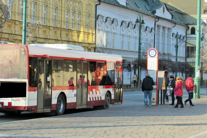 Ilustračný obrázok k článku Poľadovica spôsobuje komplikácie: Dopravný podnik upozorňuje na výrazné meškania