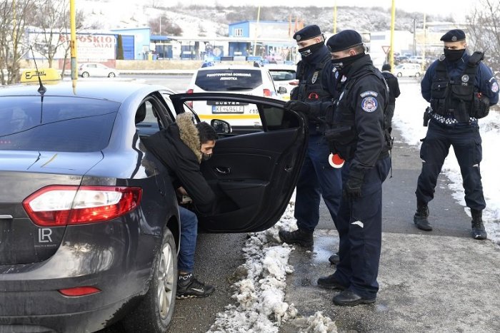 Ilustračný obrázok k článku Polícia naďalej pokračuje v sprísnených kontrolách. Na ktoré miesta sa zamerá?