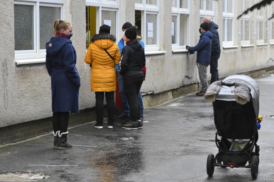 Ilustračný obrázok k článku Okres Michalovce je bordový: Čo nás najbližšie dni čaká?