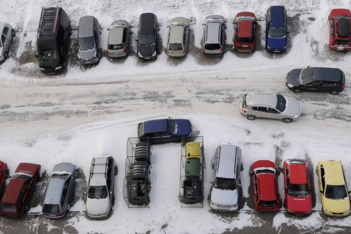 Ilustračný obrázok k článku Vzbura proti parkovaciemu domu. Obyvatelia Ťahanoviec o ňom nechcú ani počuť