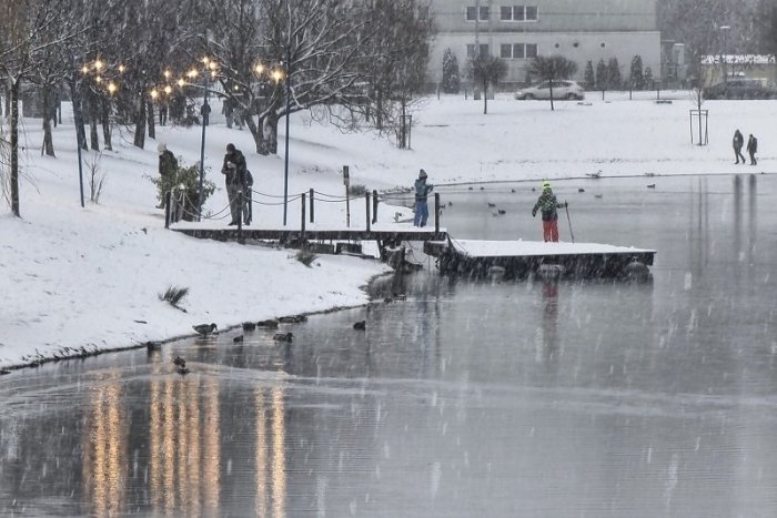 Ilustračný obrázok k článku Ďalšia vlna sneženia, povodne a arktický vzduch: Pocitová teplota bude až -25 °C! + VÝSTRAHY