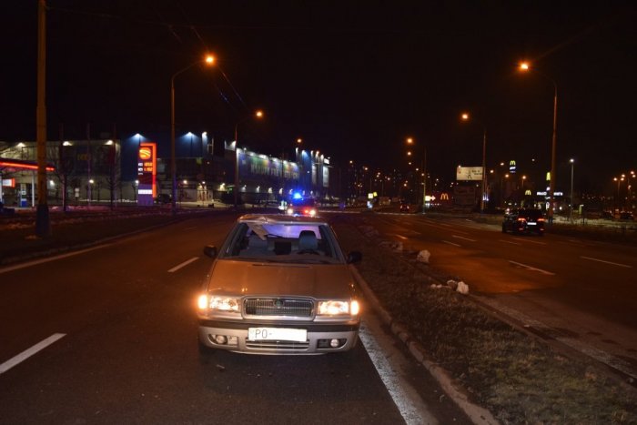 Ilustračný obrázok k článku Polícia sa na ľudí obracia s prosbou: Boli ste svedkami dopravnej nehody na Sekčove?