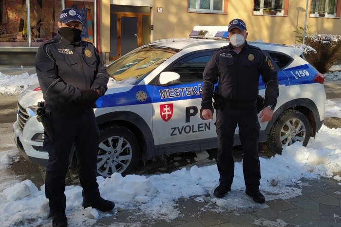 Ilustračný obrázok k článku Pohotový zásah zvolenských mestskáčov nezostal bez povšimnutia: Dočkali sa slov vďaky