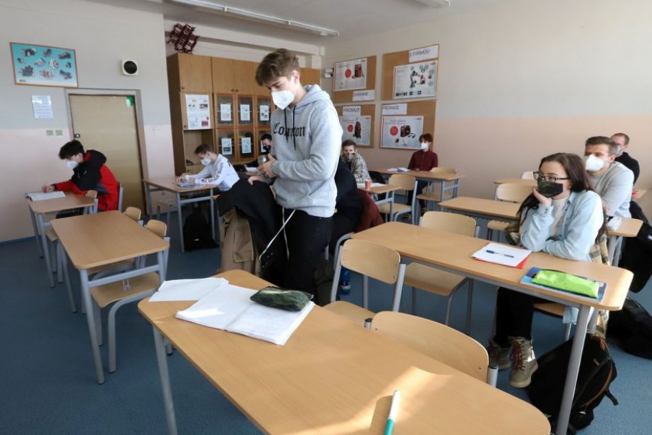 Ilustračný obrázok k článku Ôsmaci a deviataci sa vrátia do lavíc: V Nitre sa od pondelka obnoví vyučovanie