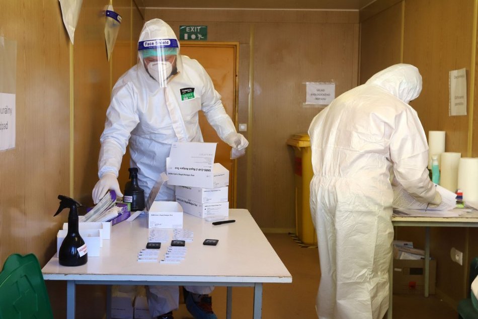 Ilustračný obrázok k článku COVID-19 hlási väčšina okresov v Banskobystrickom kraji: Ako dopadli TESTY?