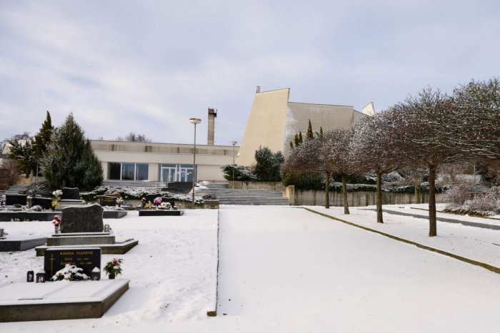 Ilustračný obrázok k článku Krematóriá bojujú s nedostatkom kapacít: Nitrianske budú musieť dočasne odstaviť