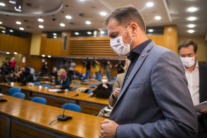 Ilustračný obrázok k článku Tvrdé výzvy: Matovič musí byť vymenený a odísť by mal aj Krajčí