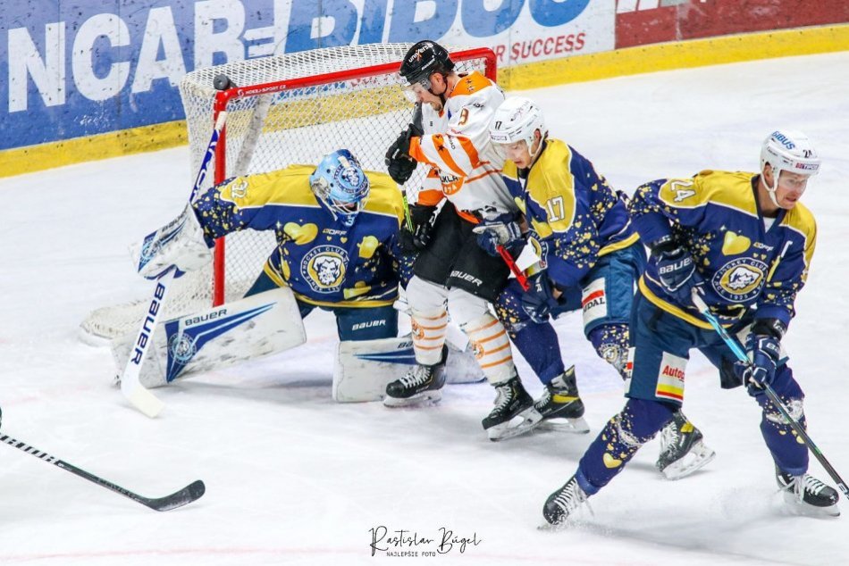 Ilustračný obrázok k článku Špeciálne dresy body nepriniesli: Nitra podľahla Michalovciam, FOTO