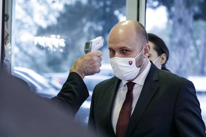 Ilustračný obrázok k článku Schyľuje sa k REBÉLII? Naď vraj má dôkazy, že starostov burcujú. ZMOS ich chce vidieť