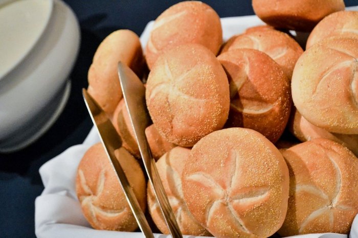 Ilustračný obrázok k článku Aj „obyčajné“ pečivo ukrýva nejeden zaujímavý príbeh. Tu sú hneď 3, ktoré UPIEKOL i cisár!