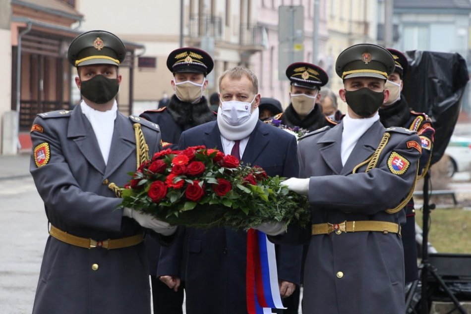 Ilustračný obrázok k článku Boris Kollár zažil absurdnosti komunizmu: Spomienka na martýrov v Trenčíne, FOTO