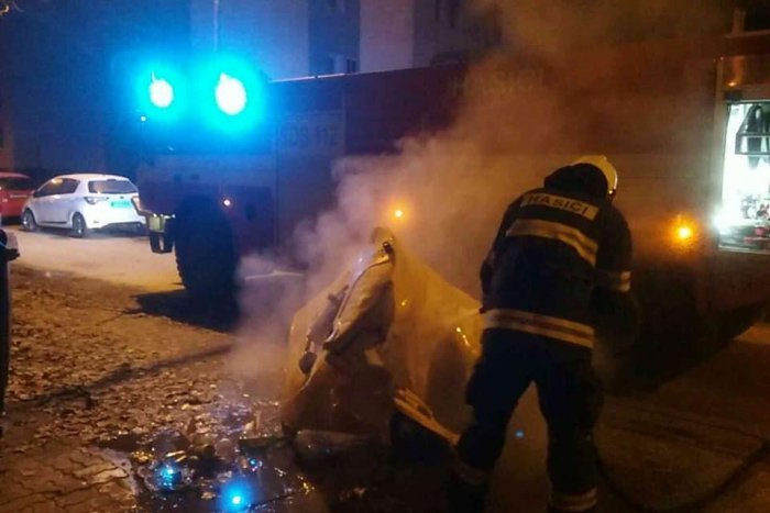 Ilustračný obrázok k článku Viac ako dvadsať hasičov malo rušnú noc: Môže za to POŽIAR v stolárskej dielni!