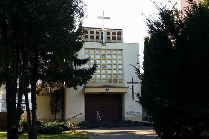 Ilustračný obrázok k článku Poklady Petržalky: Skvosty, ktoré pri stavbe sídliska "nestihli" zbúrať (I.)