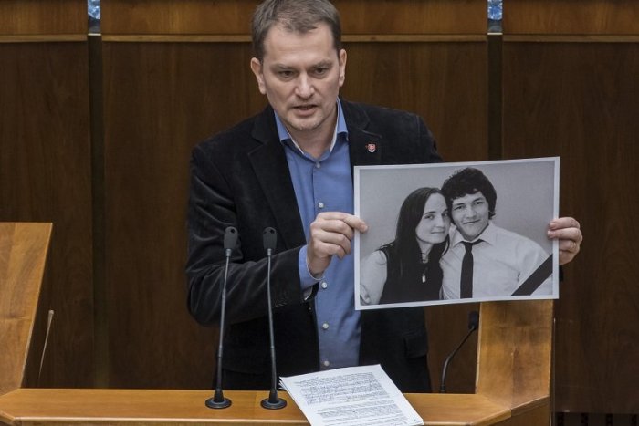 Ilustračný obrázok k článku Premiér: Novinárov ako Kuciak by sme spočítali na prstoch dvoch rúk. Zvyšok je...