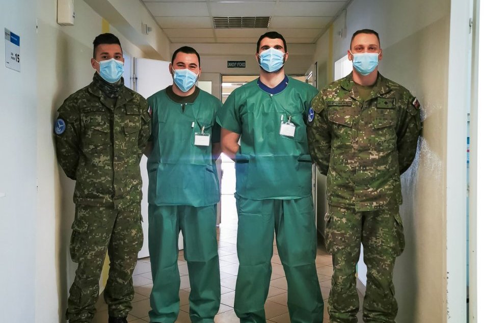 Ilustračný obrázok k článku Zvolenská nemocnica prijala desiatky covidových pacientov: Na pomoc prišli aj vojaci