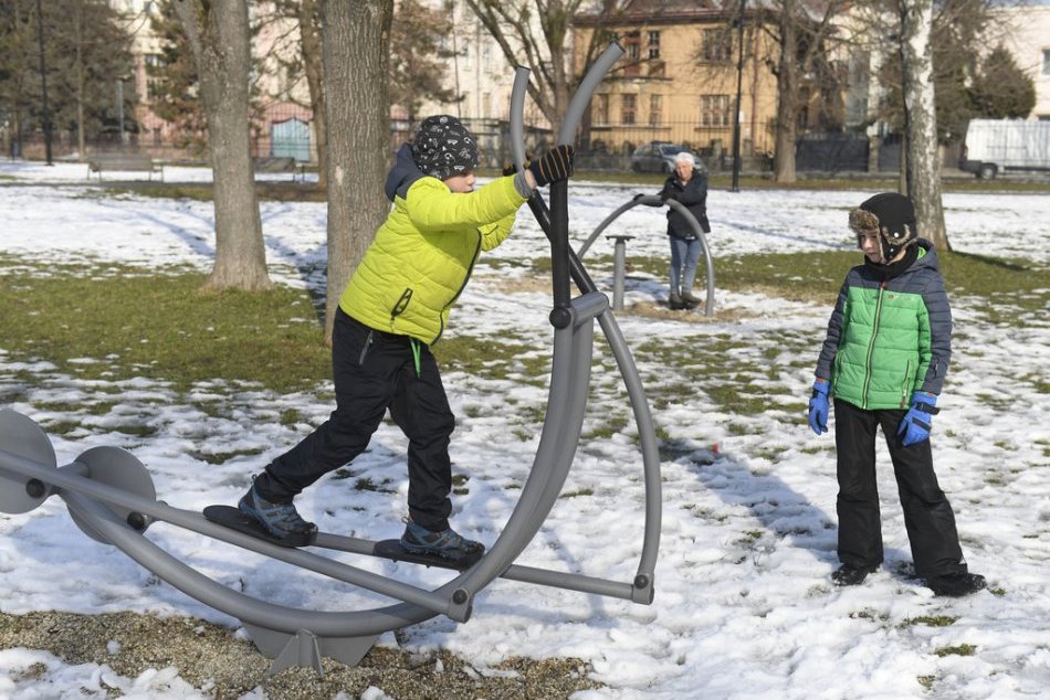 Ilustračný obrázok k článku V OBRAZOCH: Deti zahodili rúška a užívali si slnko. Jarné prázdniny v plnom prúde
