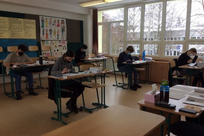 Ilustračný obrázok k článku Popradskí bilingvalisti majú za sebou tri maturitné písomky. Písali ich v nemčine