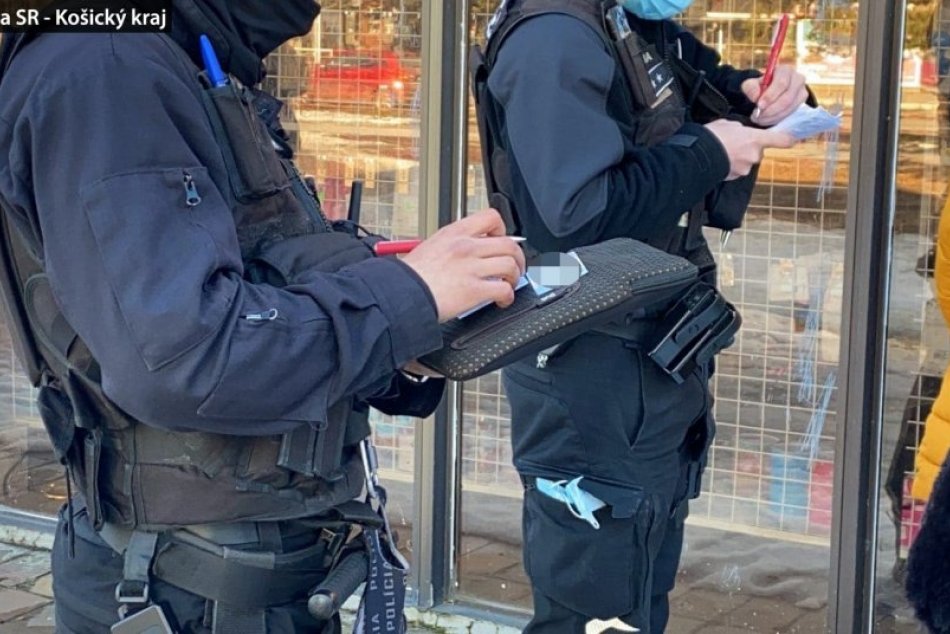 Ilustračný obrázok k článku Žiarski mestskí policajti pritvrdzujú: Od upozornení prechádzajú na pokuty!