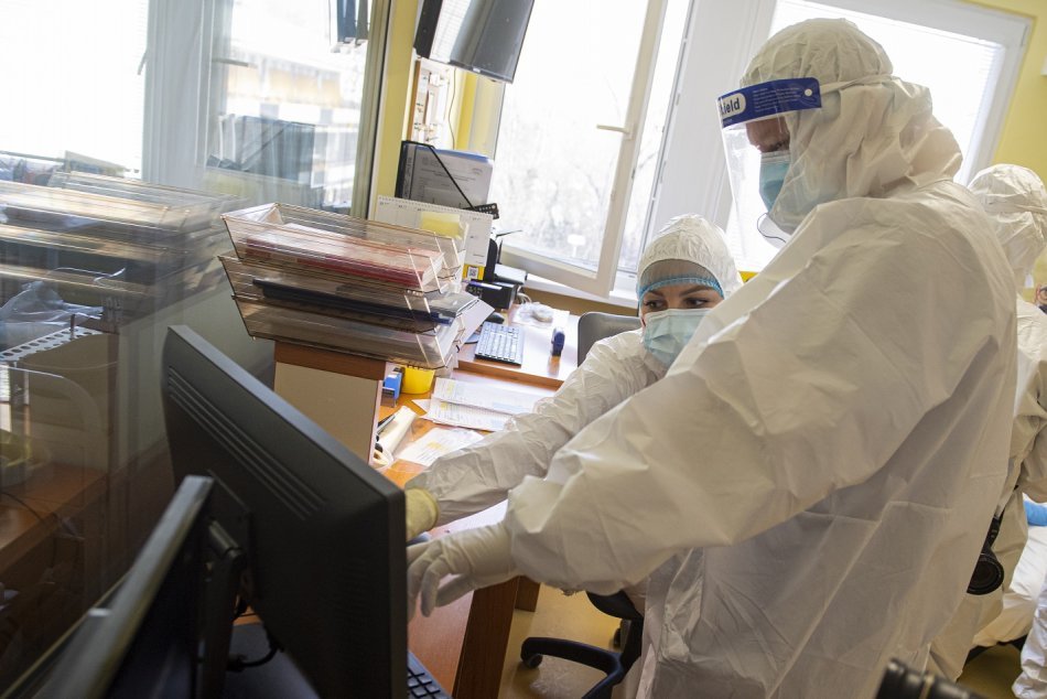 Ilustračný obrázok k článku Kapacity COVID lôžok majú naplnené: Nastal problém prijímať ďalších pacientov