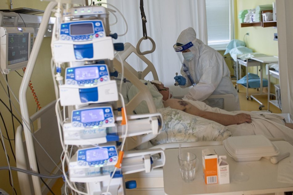 Ilustračný obrázok k článku Koronavírusu podľahlo ďalších 114 ľudí, počet hospitalizovaných sa zvyšuje