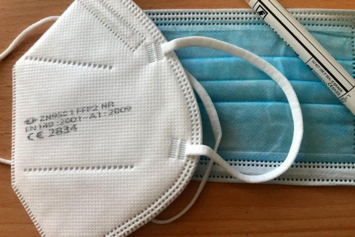 Ilustračný obrázok k článku Aktuálna DILEMA: Rúško alebo respirátor? NÁVOD ako a kde ich správne nosiť!