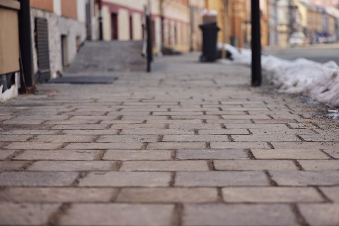 Ilustračný obrázok k článku Čoskoro sa už budeme môcť po Jarkovej ulici prejsť: Jej obnova už finišuje, FOTO