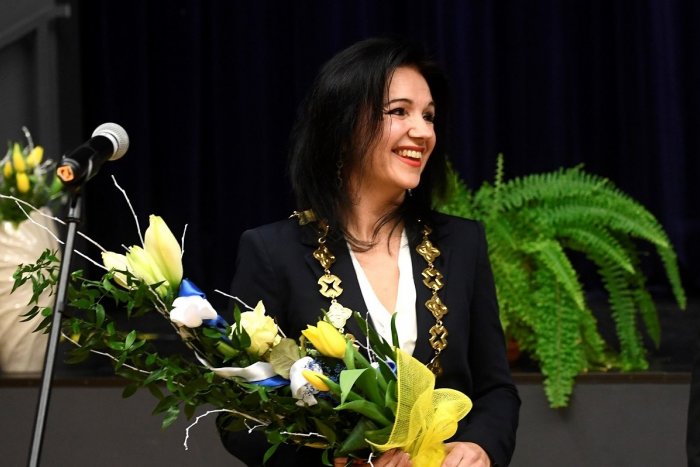 Ilustračný obrázok k článku Púchov si rozširuje obzory: Primátorka Heneková hovorí o veľkom prínose