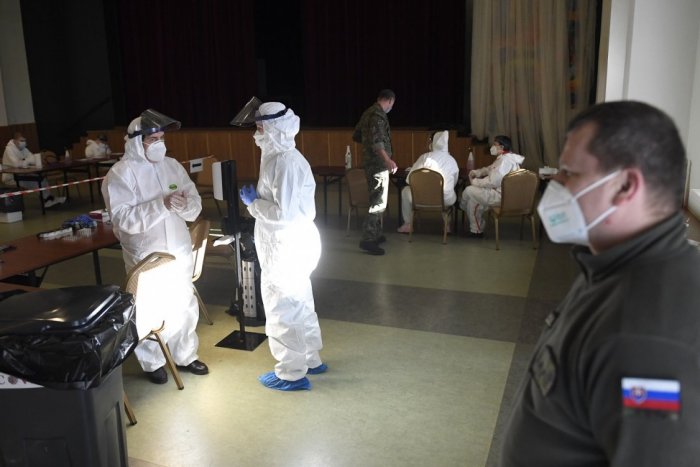 Ilustračný obrázok k článku Testovanie, administratíva aj kontroly políciou. Samosprávam pribudli ďalšie povinnosti