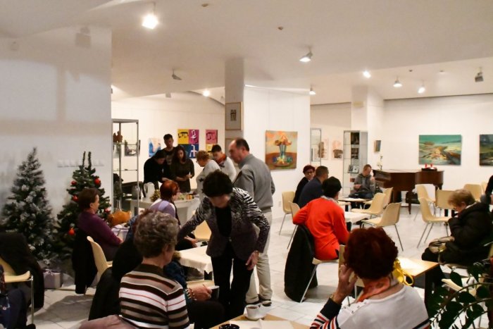 Ilustračný obrázok k článku Začína sa rekonštrukcia Galérie: Mobilné odberové miesto presunuli