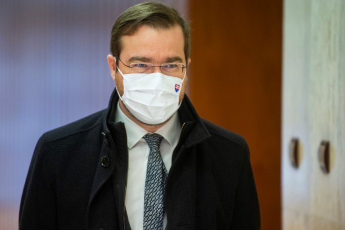 Ilustračný obrázok k článku Minister zdravotníctva hlási: Všetkých 40-tisíc vakcín pre učiteľov sa  MINULO!