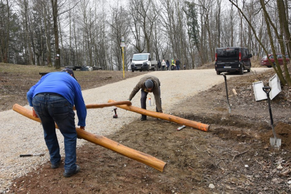 Ilustračný obrázok k článku Lesopark Brezina s novými prvkami: Čerešňový sad bude ešte atraktívnejší, FOTO