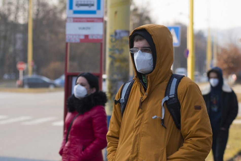 Ilustračný obrázok k článku Rúti sa na nás ekologická katastrofa: Rozklad respirátora? Viac ako desivý fakt!