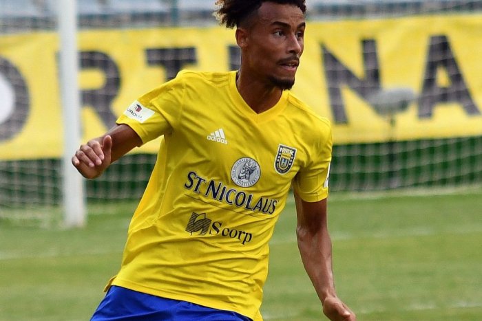 Ilustračný obrázok k článku Francúzsky futbalista Diarra bude opäť hrať za MFK Zemplín Michalovce