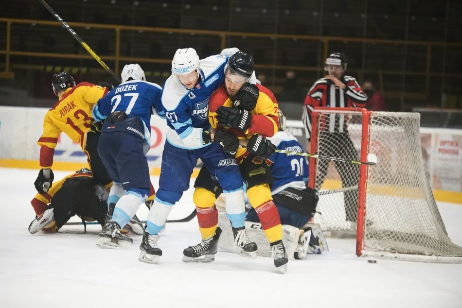 Ilustračný obrázok k článku Domáce prostredie nevyužili: Hokejisti Topoľčian prehrali aj v druhom zápase, FOTO