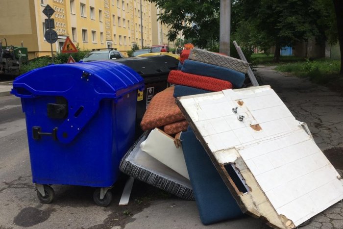 Ilustračný obrázok k článku Bystričanov zbavia NADROZMERNÉHO odpadu: ZBER prebehne na viacerých uliciach