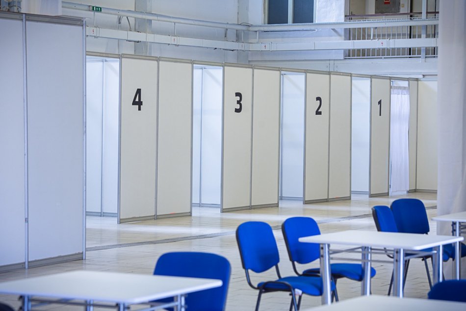 Ilustračný obrázok k článku Očkovacie centrá zívali prázdnotou: Nevyužila sa ani polovica vakcín